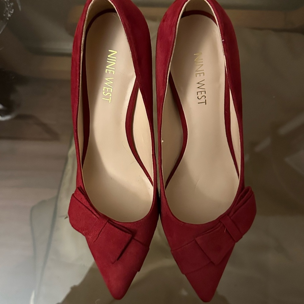 Nine West Red Bow Heels - Picture 2 of 7